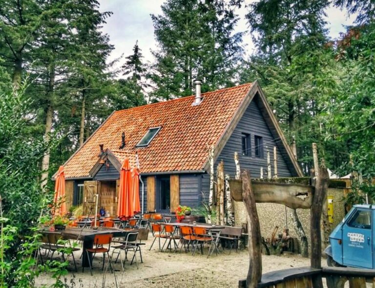 Fietsen naar de boshut